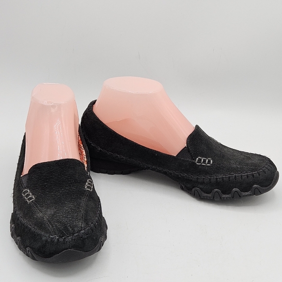 Sketchers leather slipon shoes size 7 - Picture 2 of 16